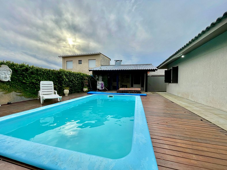 Cerca del mar, con Piscina y Sala de Juegos