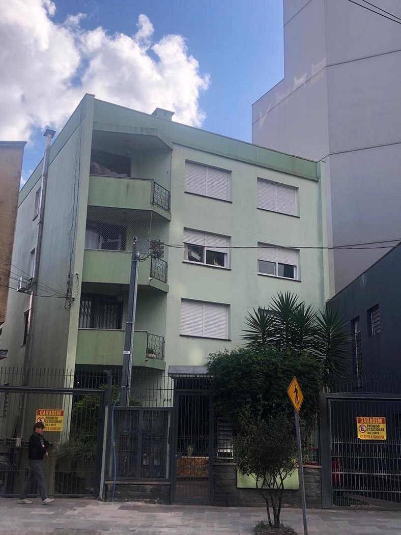 Cómodo y completo apartamento en São Pelegrino 22