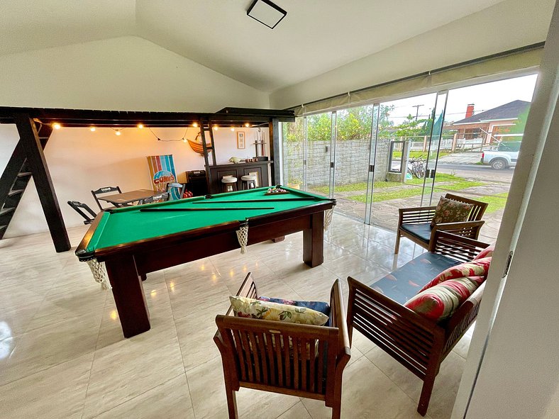 Near the sea, with Pool and Game Room